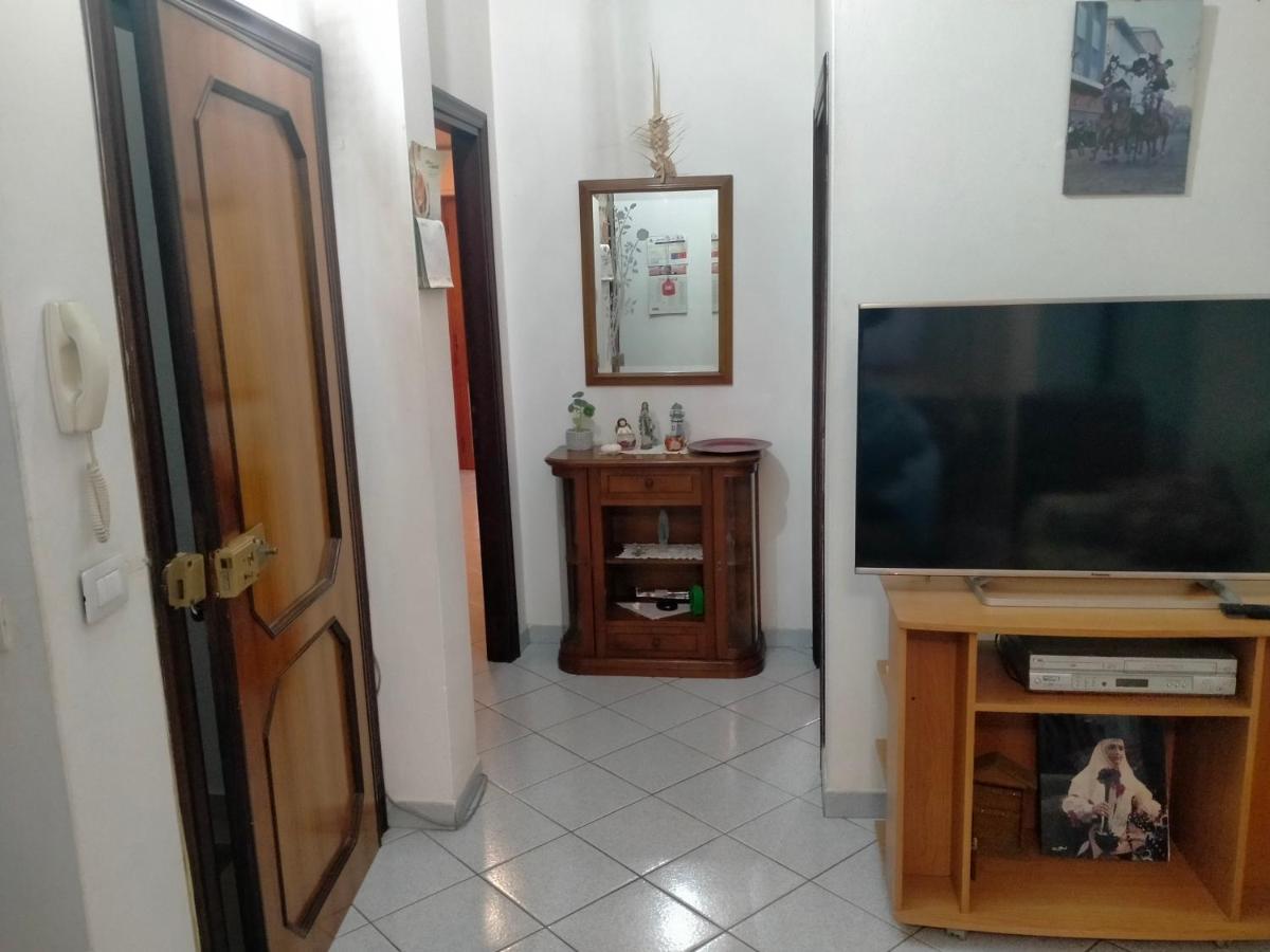 Appartamento Santa Giusta Exteriör bild